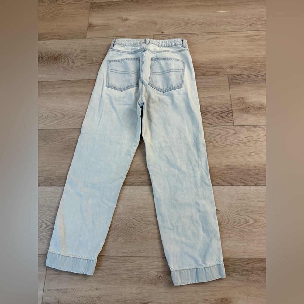 High Rise Light Blue Jeans - Picture 6 of 6